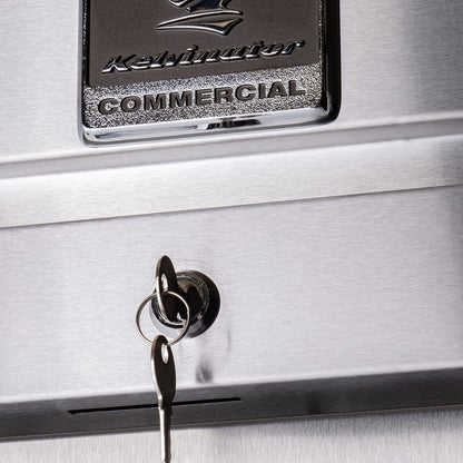 Congelador vertical de una sección Kelvinator Commercial KCHRI27R1DFE de 26 3/4"