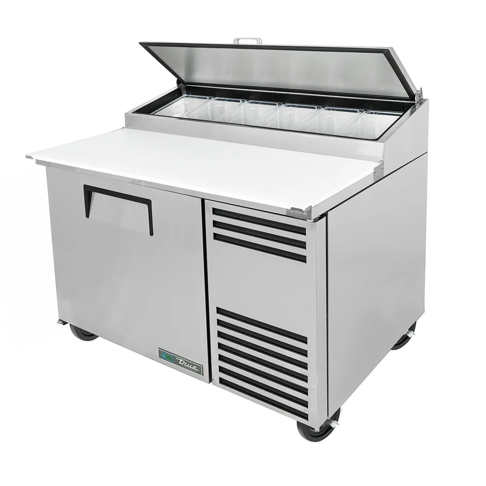 Mesa de preparación de pizza True TPP-44-HC de 44" serie TPPAT con base refrigerada