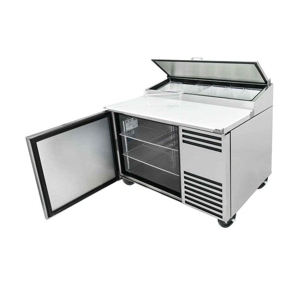 Mesa de preparación de pizza True TPP-44-HC de 44" serie TPPAT con base refrigerada